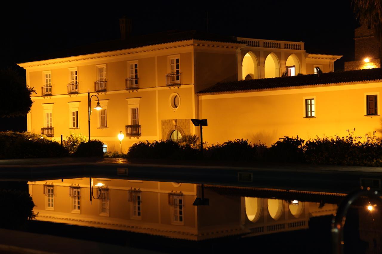 Отель Palazzo Del Capo Читтаделла-дель-Капо Экстерьер фото