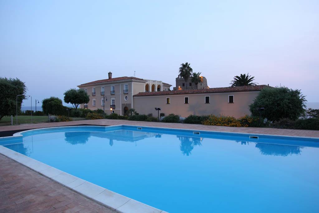 Отель Palazzo Del Capo Читтаделла-дель-Капо Экстерьер фото